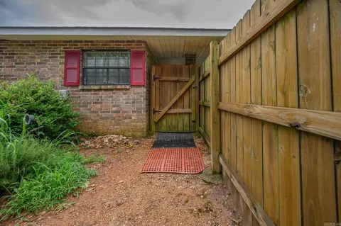 Exterior - 106 Ashton Pl, De Queen, AR 71832 photo 11 of 13
