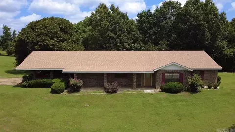 Exterior - 106 Ashton Pl, De Queen, AR 71832 photo 2 of 13