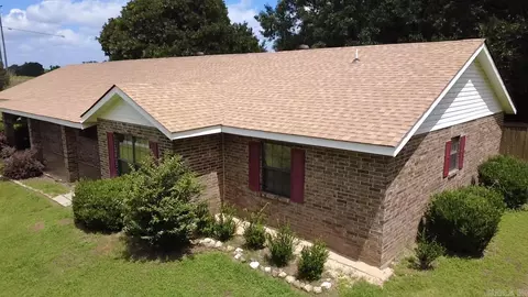Exterior - 106 Ashton Pl, De Queen, AR 71832 photo 3 of 13