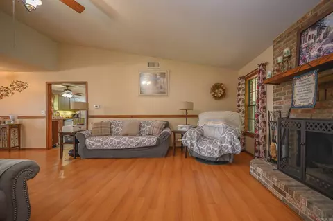 Living - 106 Ashton Pl, De Queen, AR 71832 photo 2 of 2
