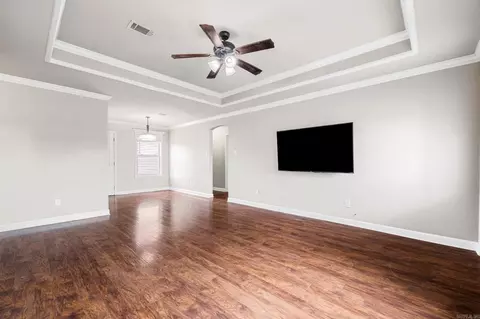 Living - 27 Mill Creek Dr, Ward, AR 72176 photo 3 of 5