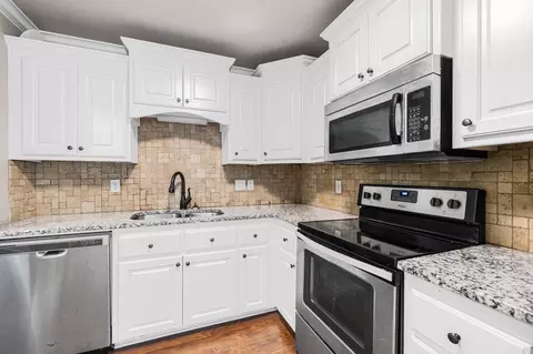 Kitchen - 27 Mill Creek Dr, Ward, AR 72176 photo 1 of 3