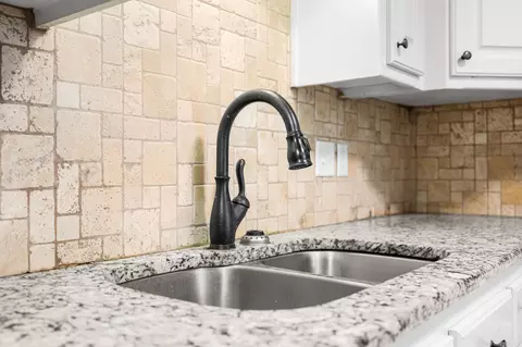 Kitchen - 27 Mill Creek Dr, Ward, AR 72176 photo 3 of 3
