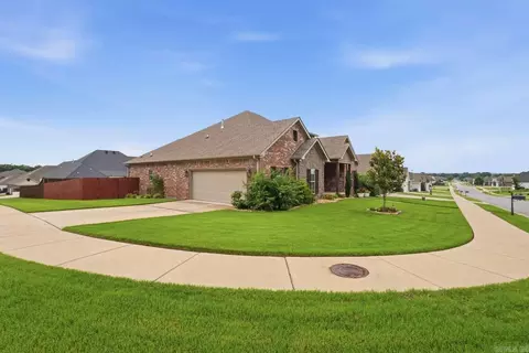 Exterior - 1925 Josh Dr, Conway, AR 72034 photo 4 of 5