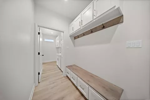 Entry Way - 203 Apollo Way, Haskell, AR 72015 photo 6 of 7