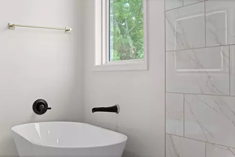 Bath - 203 Apollo Way, Haskell, AR 72015 photo 5 of 8