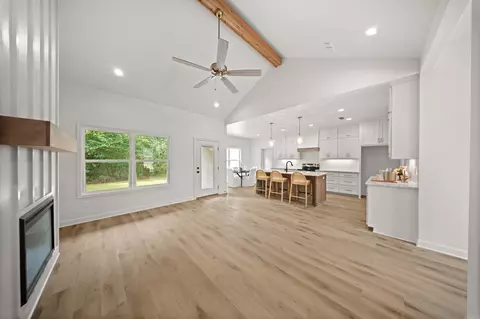 Living - 203 Apollo Way, Haskell, AR 72015 photo 1 of 4