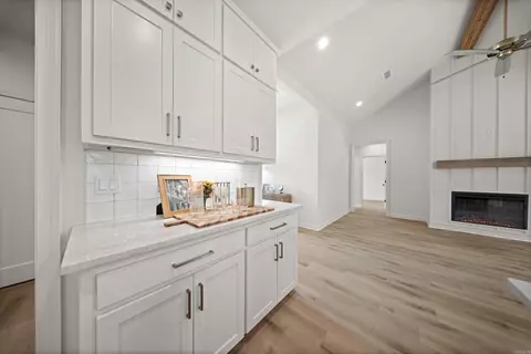 Entry Way - 203 Apollo Way, Haskell, AR 72015 photo 3 of 7