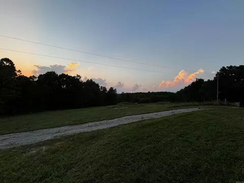 Exterior - 1717 Grassy Rd, Marshall, AR 72650 photo 2 of 15