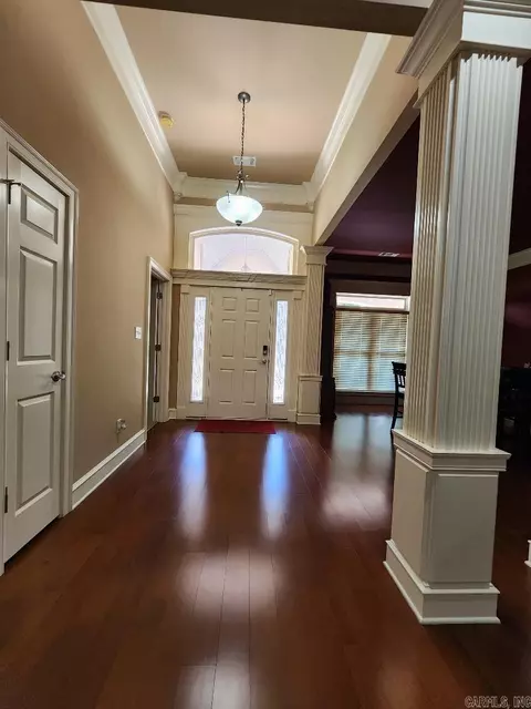 Entry Way - 7720 E Worth Ave, Benton, AR 72019 photo 2 of 4
