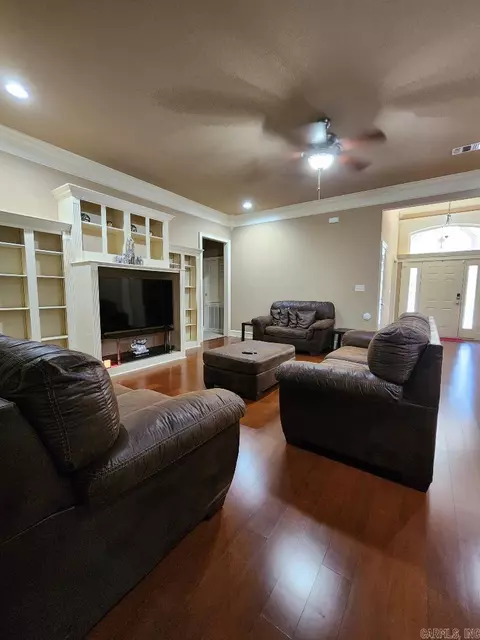 Living - 7720 E Worth Ave, Benton, AR 72019 photo 1 of 1