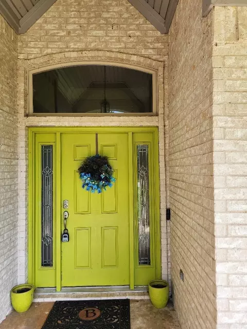 Entry Way - 7720 E Worth Ave, Benton, AR 72019 photo 1 of 2
