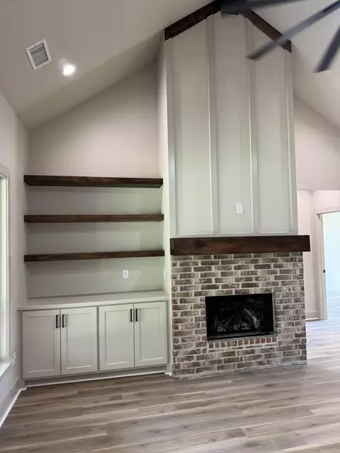 Living - 119 Red Wing Way, Haskell, AR 72015 photo 1 of 1