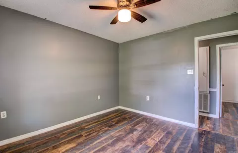 Bedroom - 1000 Locust St # A, Beebe, AR 72012 photo 1 of 9