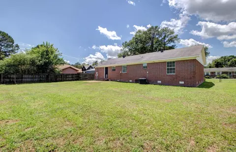 Exterior - 1000 Locust St # A, Beebe, AR 72012 photo 4 of 6