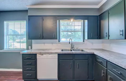 Kitchen - 1000 Locust St # A, Beebe, AR 72012 photo 3 of 3