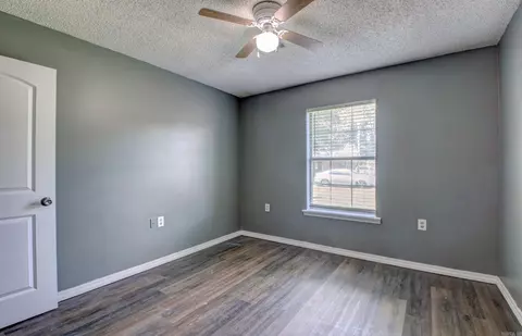 Bedroom - 1000 Locust St # A, Beebe, AR 72012 photo 4 of 9