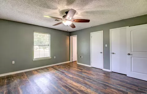 Bedroom - 1000 Locust St # A, Beebe, AR 72012 photo 3 of 9