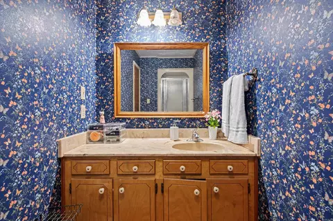 Bath - 622 Sherris Ln, Benton, AR 72019 photo 1 of 2
