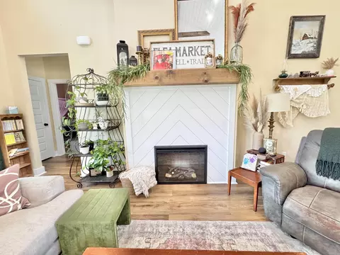 Living - 104 Lethamhill Cv, Cabot, AR 72023 photo 3 of 5