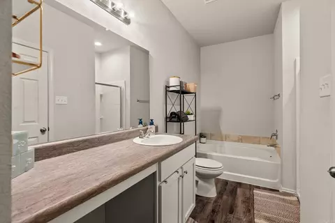 Bath - 2230 Matthews Meadows Ln, Conway, AR 72032 photo 1 of 3