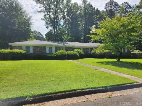 501 Brookridge Dr, Camden, AR 71701