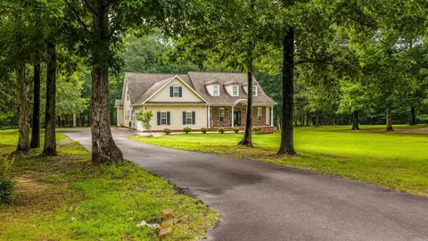 213 N Estates Cv, White Hall, AR 71602