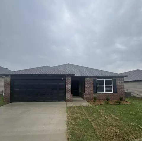1620 Rambling Brook Dr, Benton, AR 72015