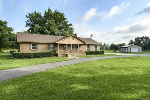 8409 Carrie Dr, Benton, AR 72019