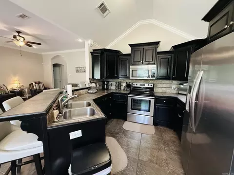 Kitchen - 3005 Lynne Ct, Bryant, AR 72022 photo 3 of 3