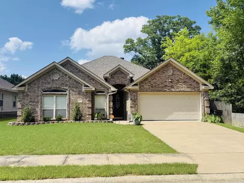 Exterior - 3005 Lynne Ct, Bryant, AR 72022 photo 2 of 7