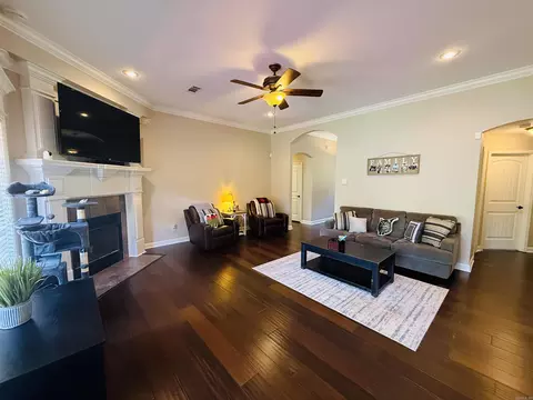 Living - 3005 Lynne Ct, Bryant, AR 72022 photo 2 of 2