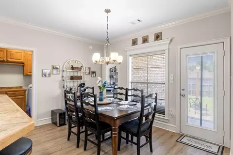 Dining - 1320 E Cadron Gap Rd, Conway, AR 72032 photo 2 of 3
