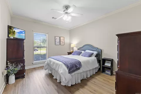 Bedroom - 1320 E Cadron Gap Rd, Conway, AR 72032 photo 3 of 7