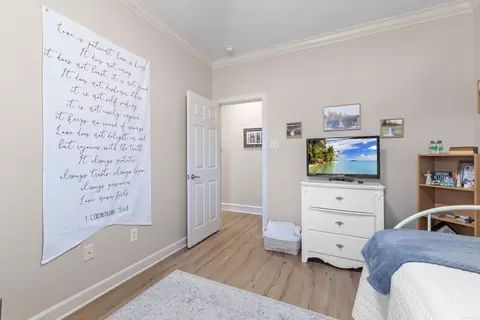 Bedroom - 1320 E Cadron Gap Rd, Conway, AR 72032 photo 6 of 7