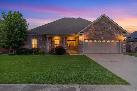 1320 E Cadron Gap Rd, Conway, AR 72032
