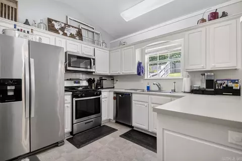 Kitchen - 900 Elkhart Loop, Bryant, AR 72022 photo 1 of 2