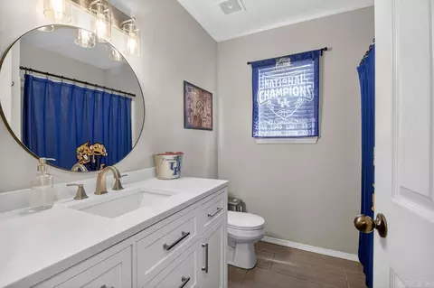 Bath - 900 Elkhart Loop, Bryant, AR 72022 photo 4 of 4