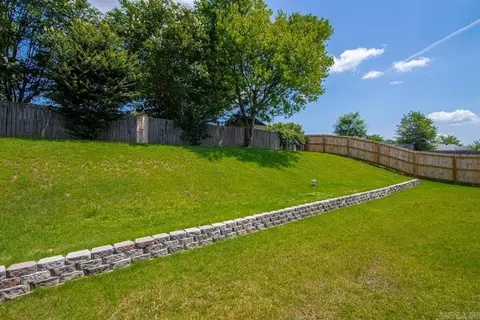 Exterior - 900 Elkhart Loop, Bryant, AR 72022 photo 8 of 8