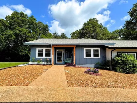 22 Spring River Ln, Cherokee Village, AR 72529