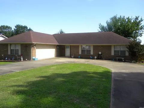 3206 Pin Oak Dr, Paragould, AR 72450