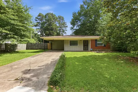 3809 Arapaho Trl, Little Rock, AR 72209