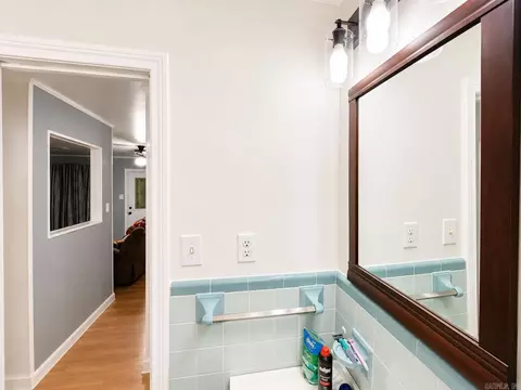 Bath - 7103 W Jeffcoat Rd, Pine Bluff, AR 71603 photo 2 of 2