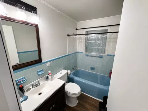Bath - 7103 W Jeffcoat Rd, Pine Bluff, AR 71603 photo 1 of 2