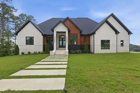 101 Falstone Dr, Little Rock, AR 72223