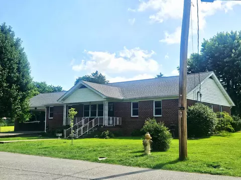 511 Spring St, Marshall, AR 72650