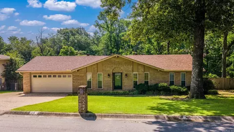 28 Greenview Cir, Sherwood, AR 72120
