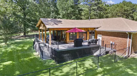 137 Lloyd Ln, London, AR 72847