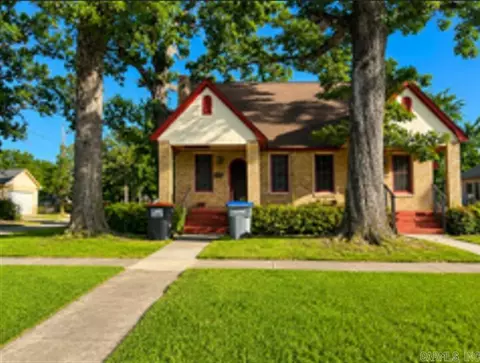 910 W And 912 W 13th Ave, Pine Bluff, AR 71601