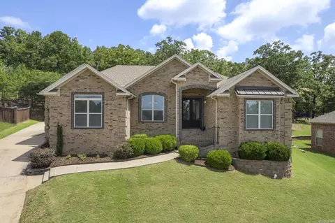 14 Basswood Ter, Maumelle, AR 72113